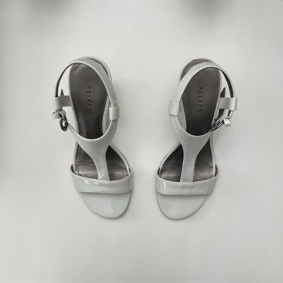 Pesáro Open-toe strappy wedges Off-white Gray Patent - Picture 2 of 3